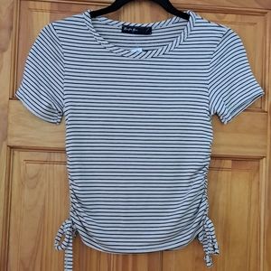 Brit & Bri Creme and Black Cropped T-Shirt